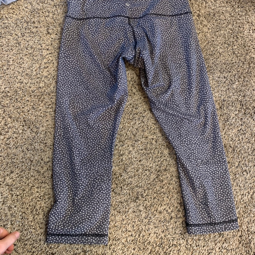 Lululemon crop leggings size 10
